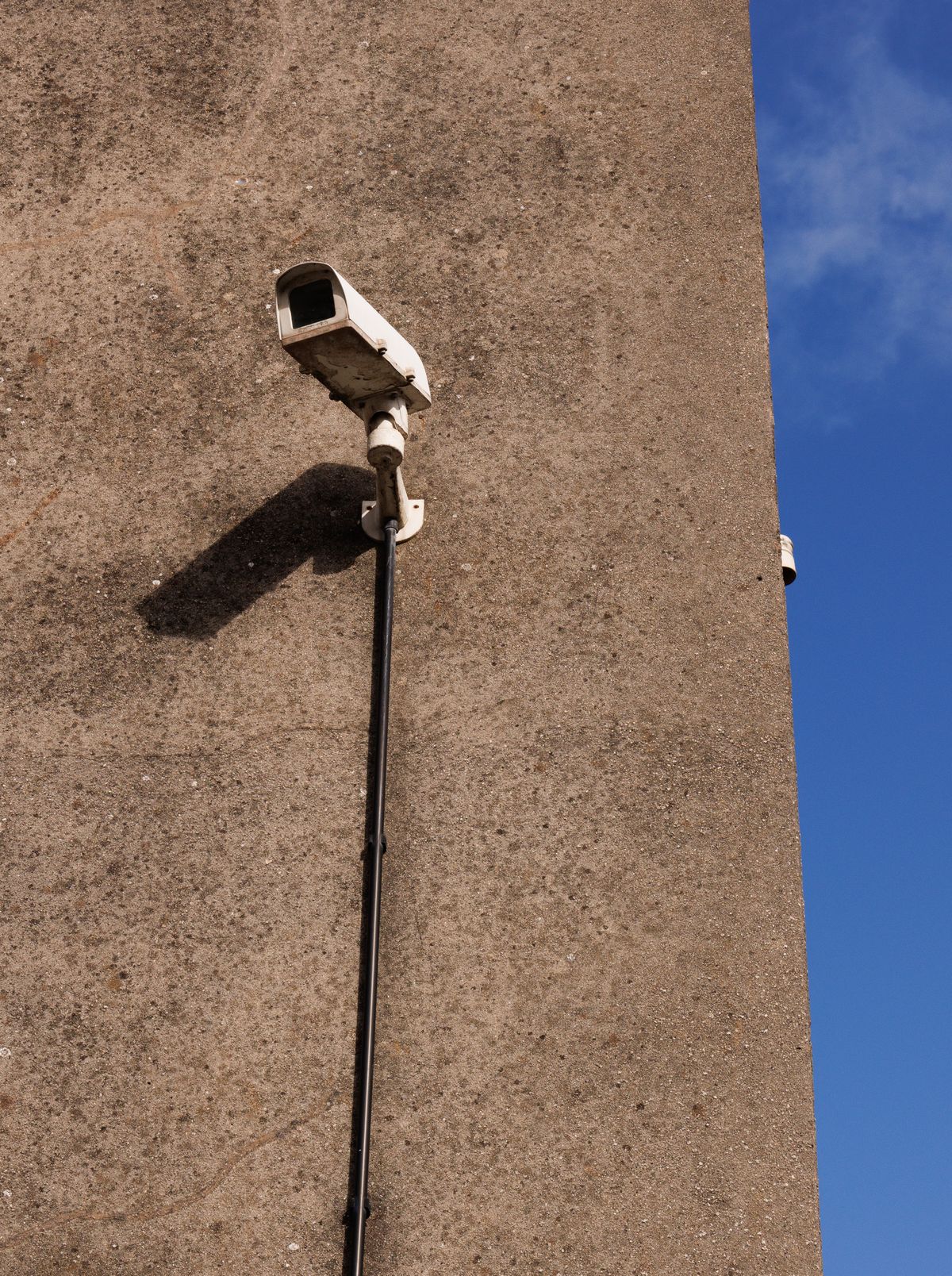 Camera an ninh không dây lắp ngoài trời giám sát 24/7