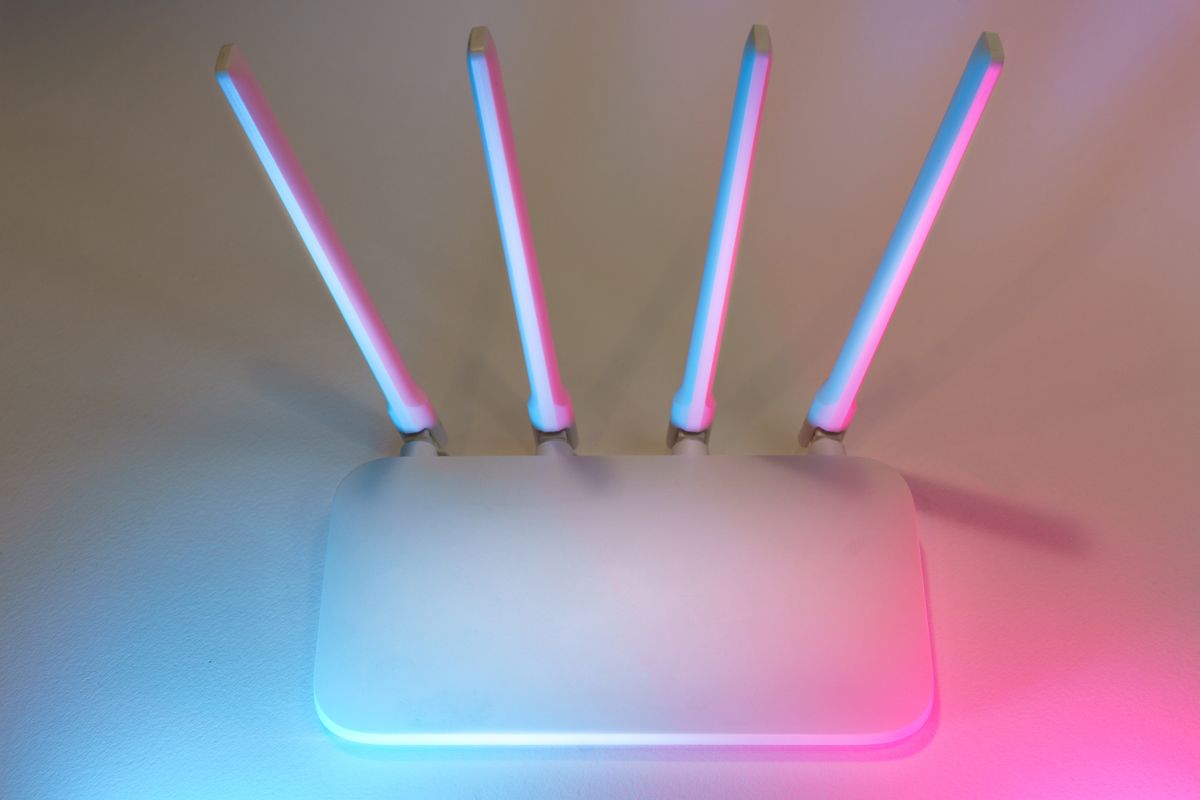 Đặt modem wifi nhà ống ở tầng giữa để sóng phủ đều các tầng